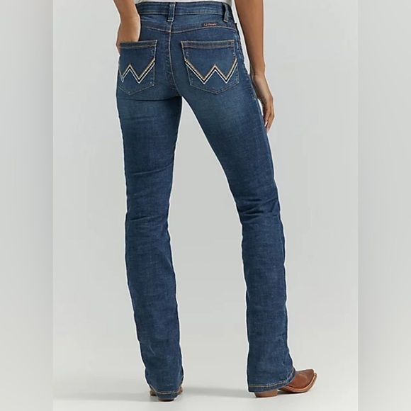 Wrangler Ultimate Riding Jean Willow Mid-Rise Bootcut Size Womens 9*34 - Picture 2 of 16